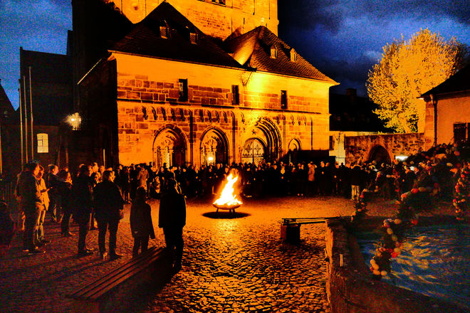 Beginn der Osternacht 2017 in Fritzlar